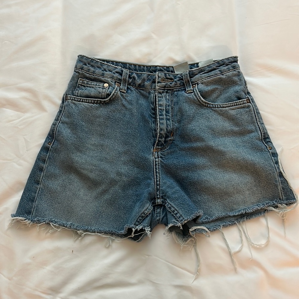 Denim distressed shorts